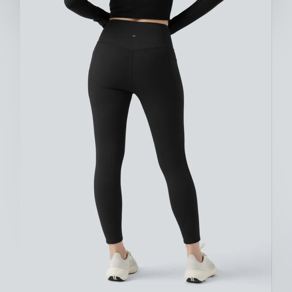 NWT- Halara Black UltraSculpt High-Waisted 7/8 Pocket Legging Women's Size Small - Picture 2 of 13